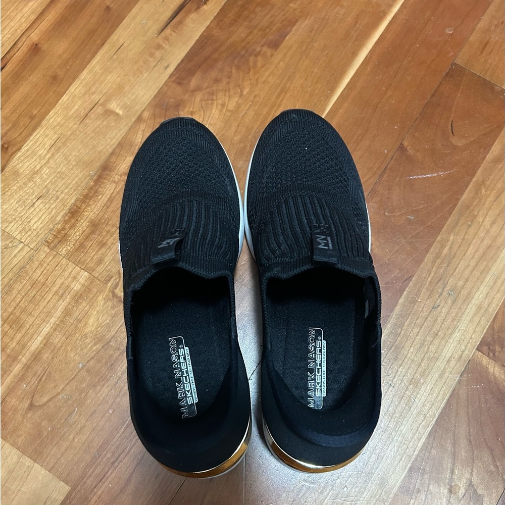 Skechers x Mark Nason Womens  Sz 8 Hands Free Tech Black Wedge EUC Worn Once IOB